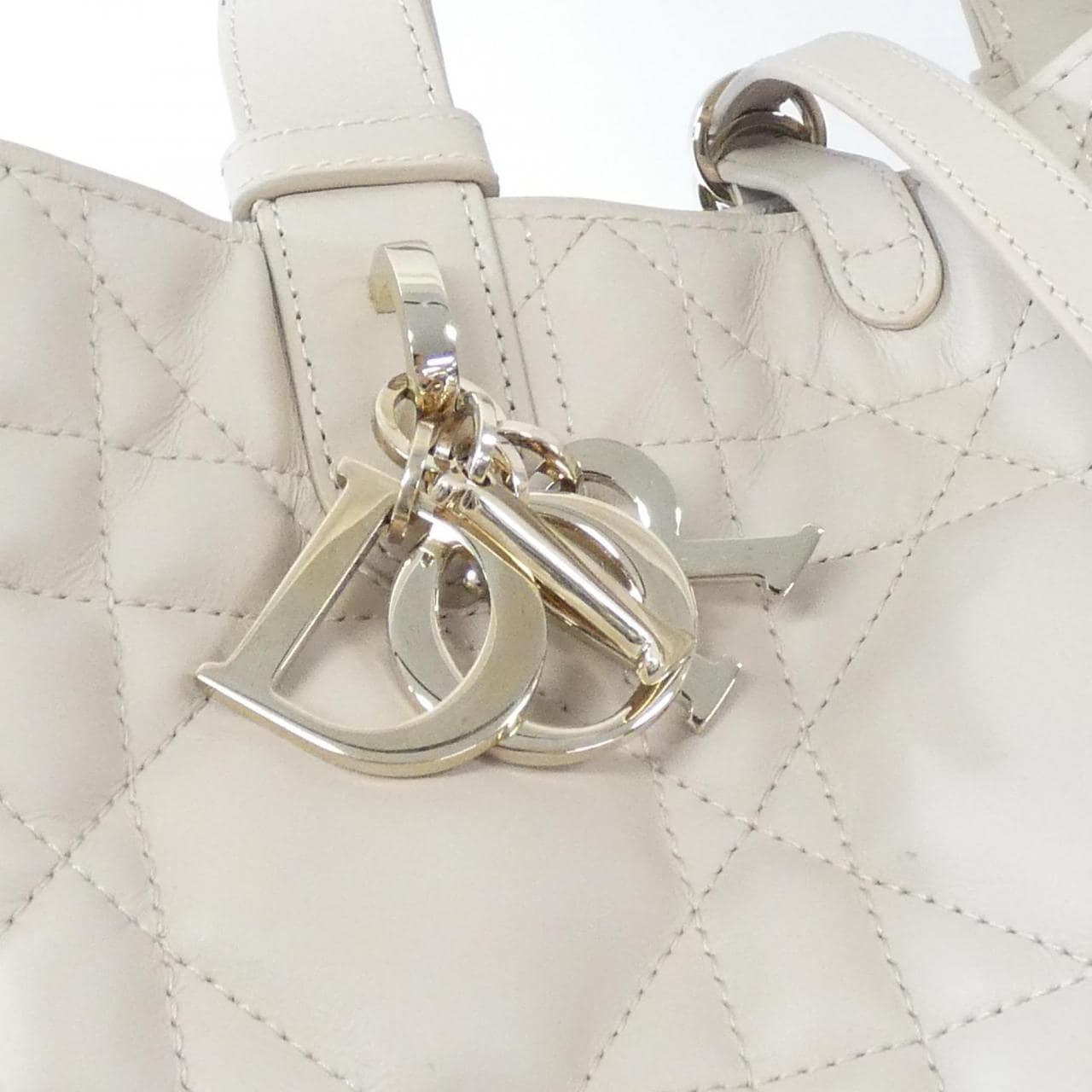 Christian DIOR DIOR Toujour Medium M2821OSHJ Bag