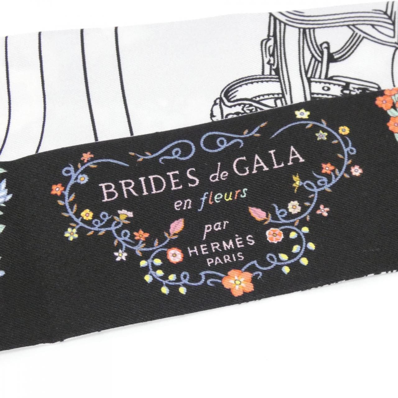 エルメス BRIDES DE GALA EN FLEURS ツイリー 064220S スカーフ