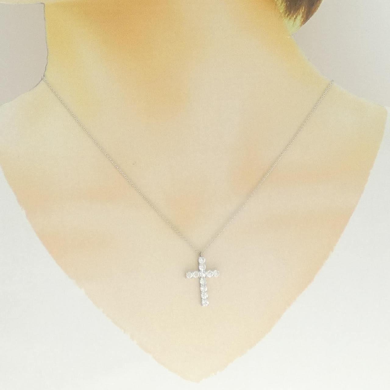 ヴァンドーム クロス ネックレス 0.92CT