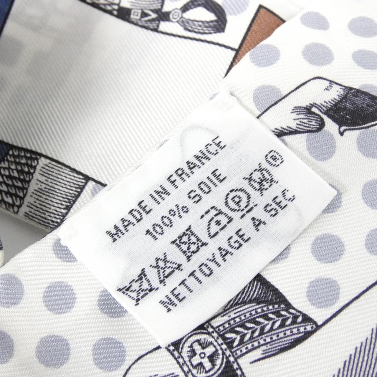 エルメス CAVALIER EN FORMES ツイリー 064008S スカーフ