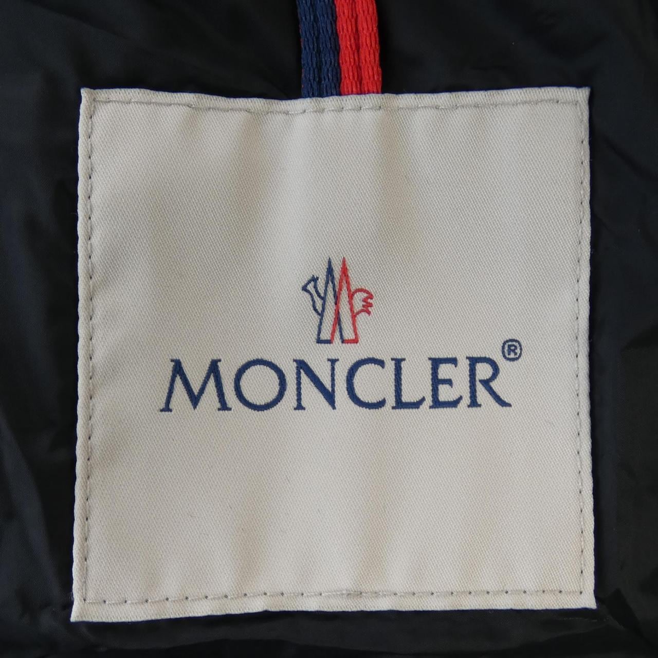 モンクレール MONCLER ダウンジャケット