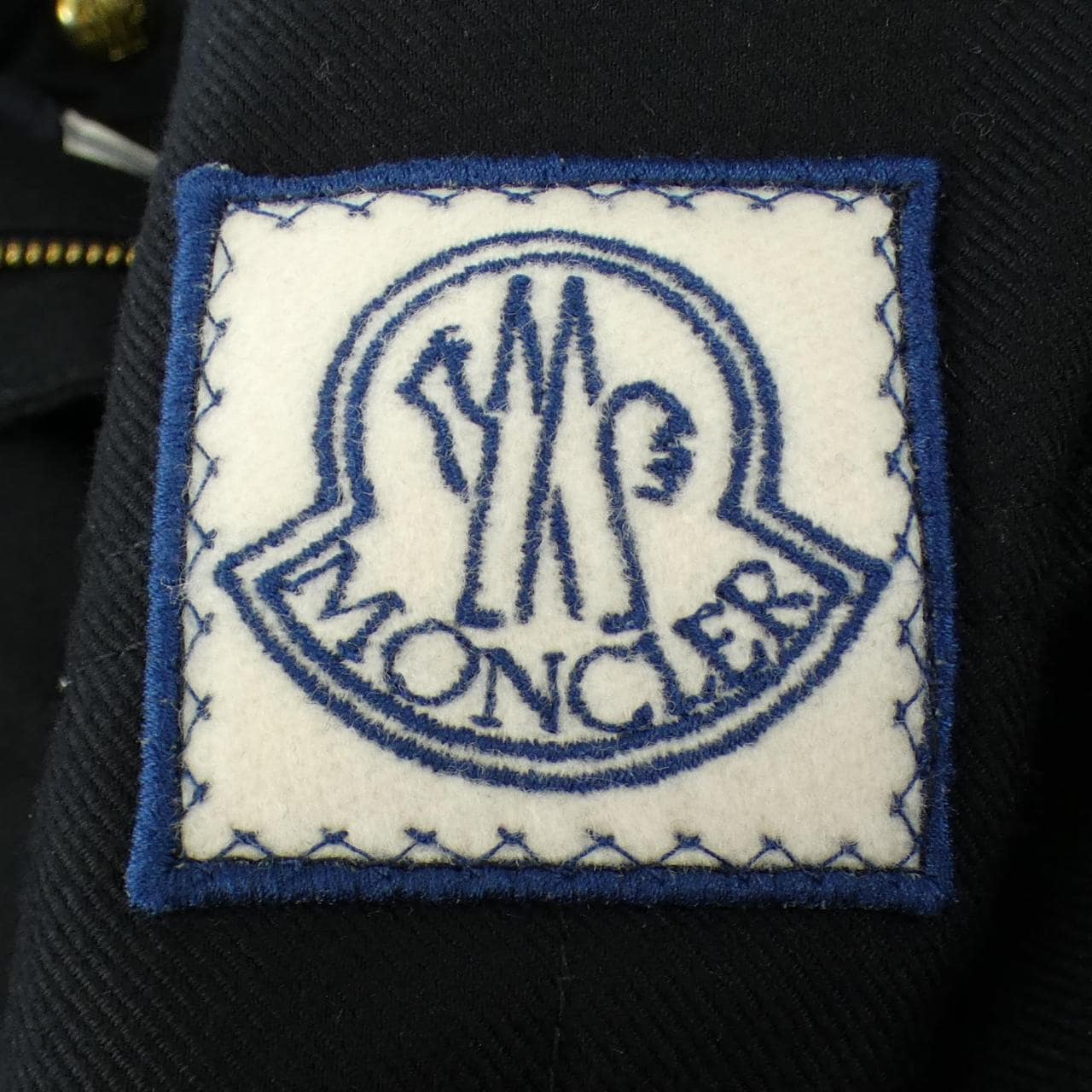 モンクレールガムブルー MONCLER GAMMEBLEU 23914137880 ダウンジャケット