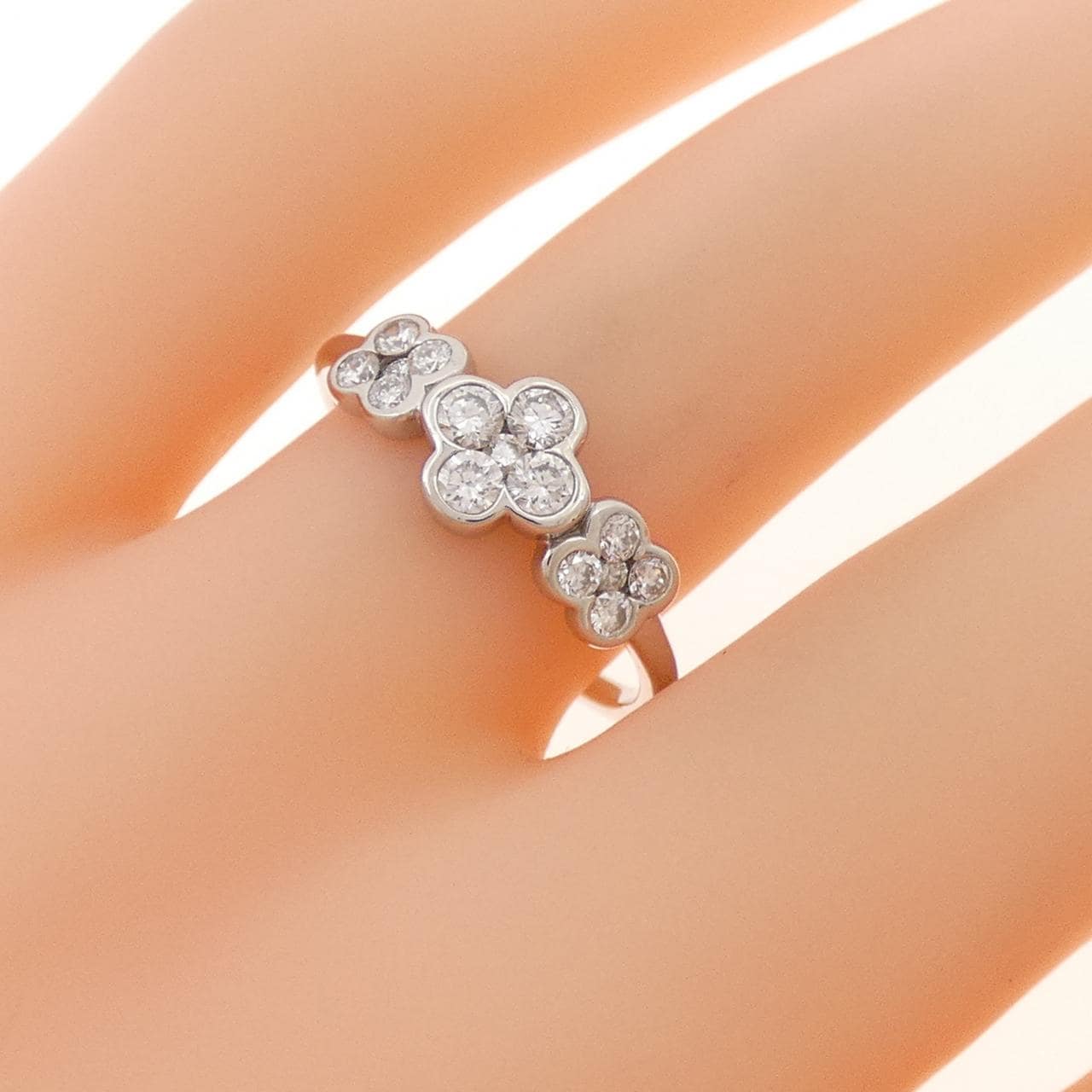 PT900 フラワー ダイヤモンド リング 0.45CT