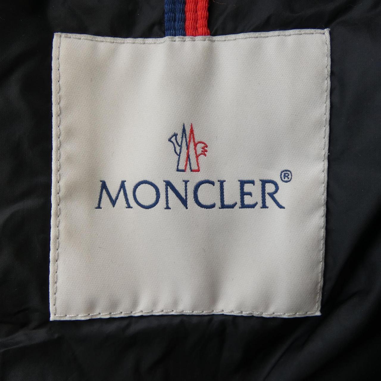 モンクレール MONCLER ダウンジャケット