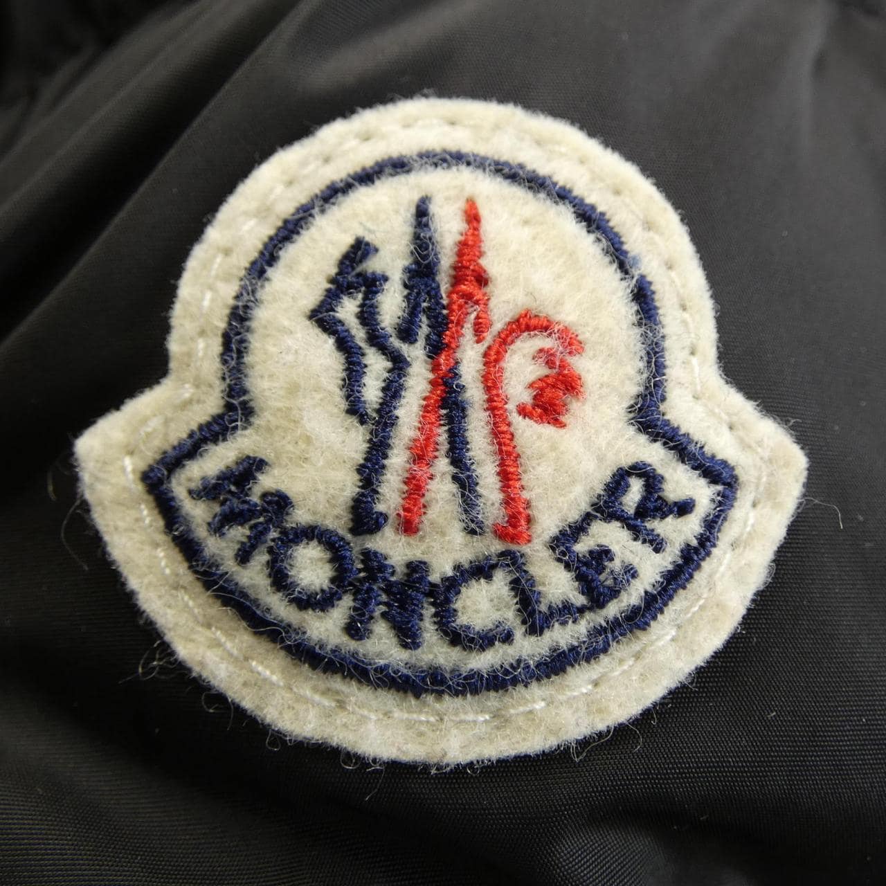 モンクレール MONCLER BETULA ダウンジャケット