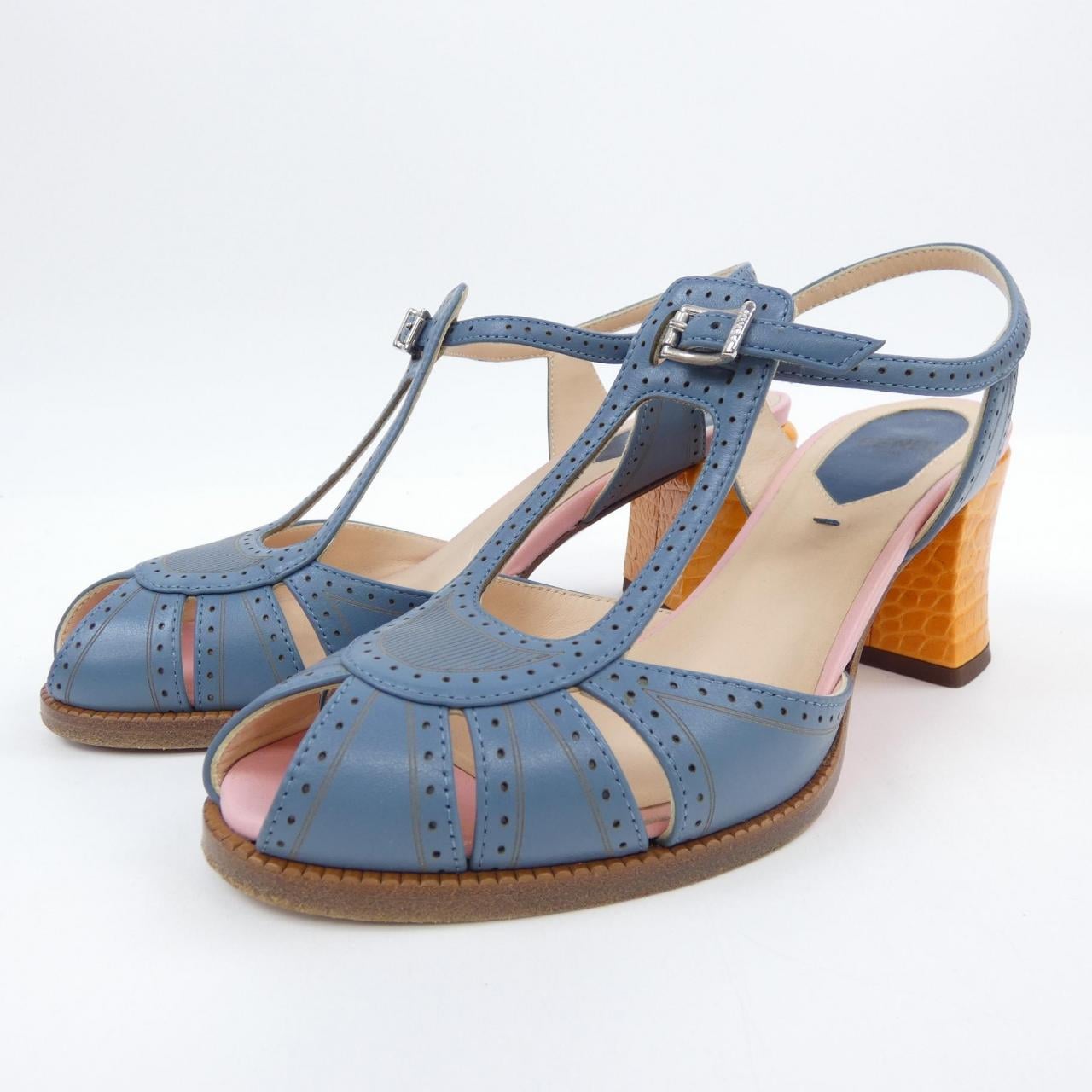 フェンディ FENDI CHAMELON BLOCK H SANDAL サンダル