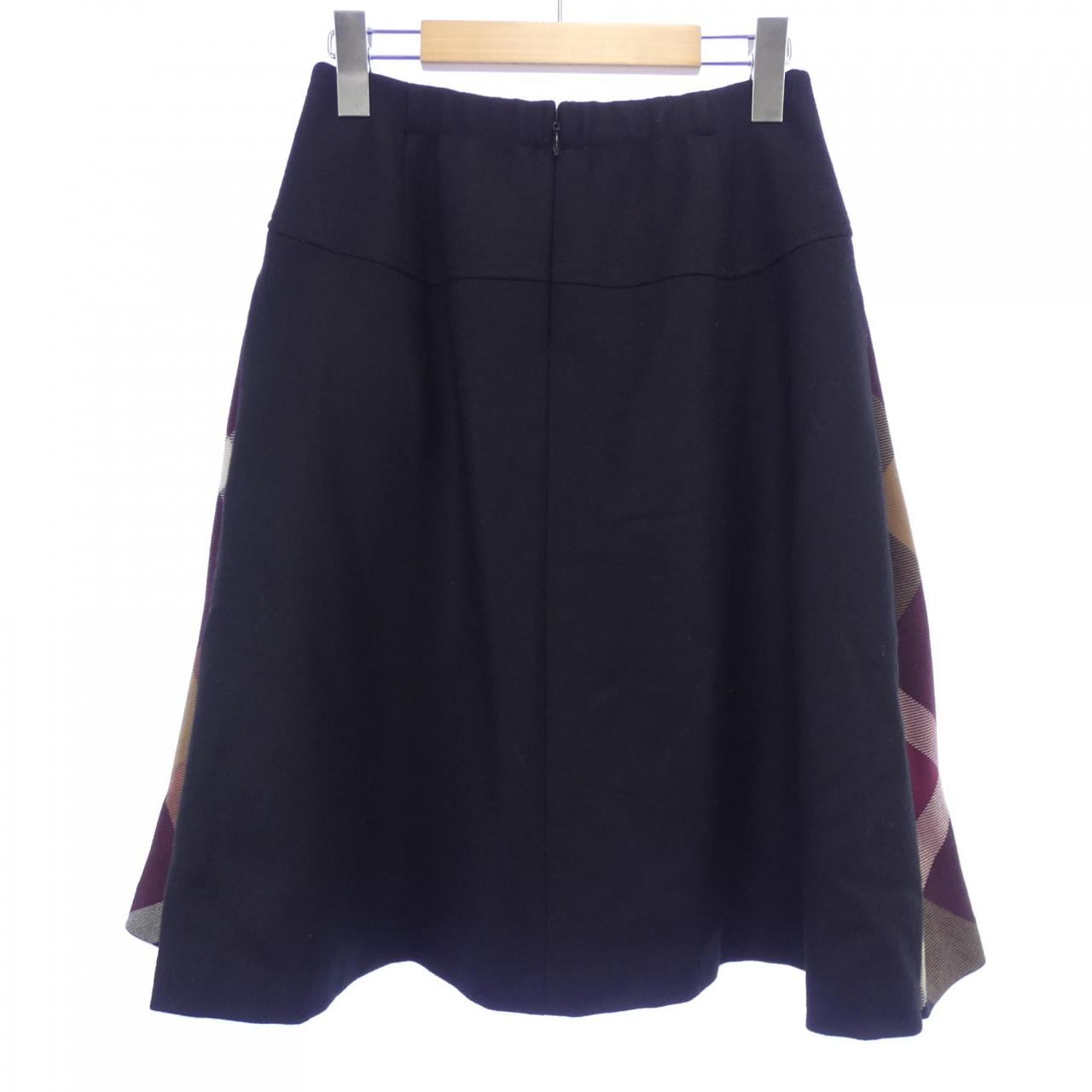 藍標手鐲BLUE LABEL CRESTBRIDGE裙