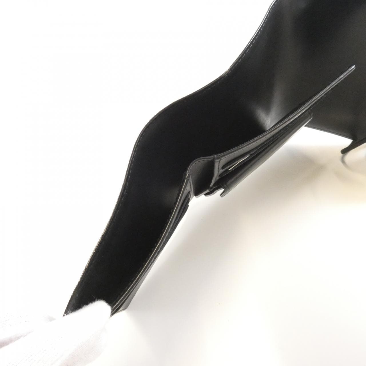 ルイヴィトン エピ パース エラスティック M63462 財布