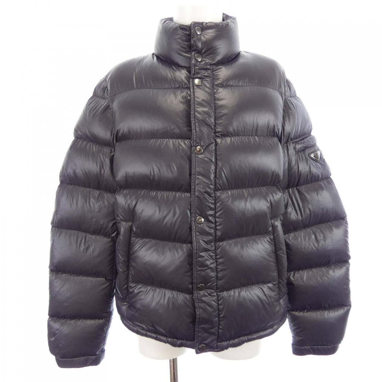 プラダ PRADA トライアングルロゴ SGJ258 R132 AR0 ダウンジャケット