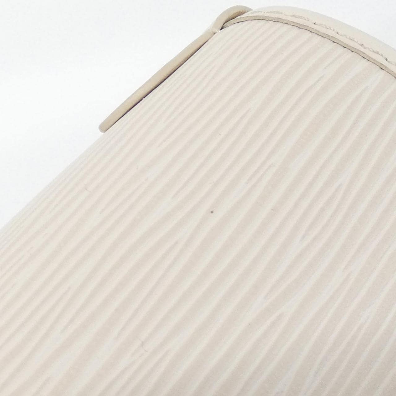 ルイヴィトン エピ ソミュールBB M23746 ショルダーバッグ