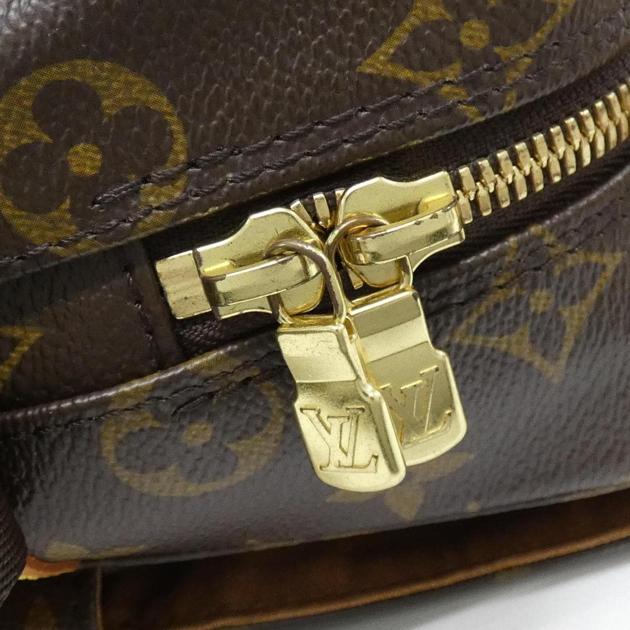 LOUIS VUITTON Monogram Naviglio M50205 肩包