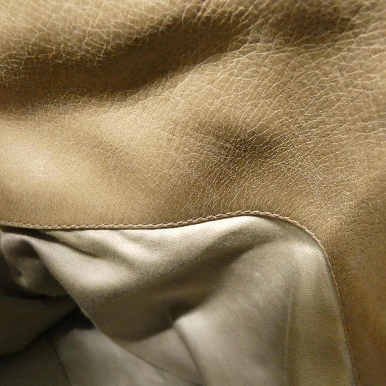 ミュウミュウ RT0438 バッグ