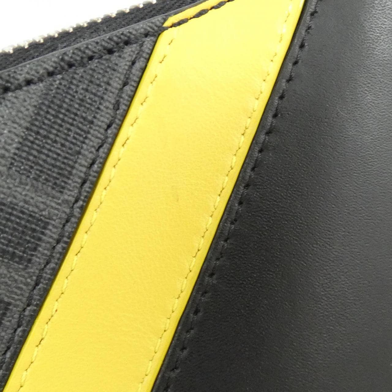 フェンディ 7VA470 A9XS ショルダーバッグ