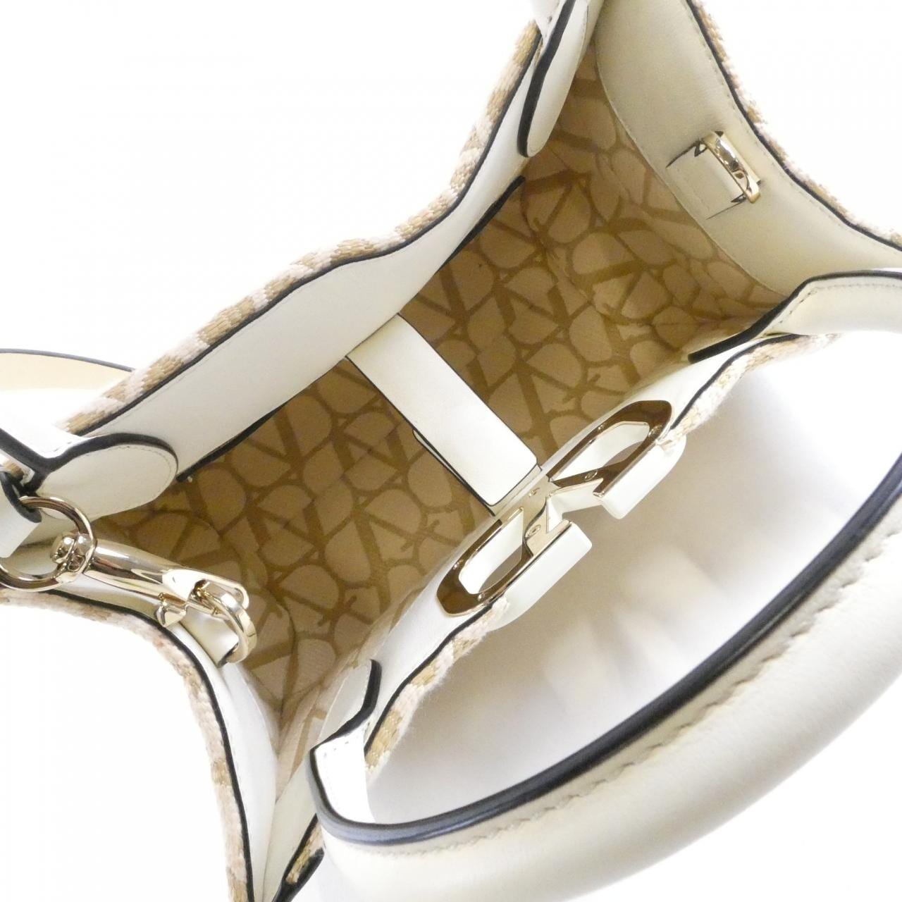 ヴァレンティノガラヴァーニ 4W2B0M55AFR バッグ