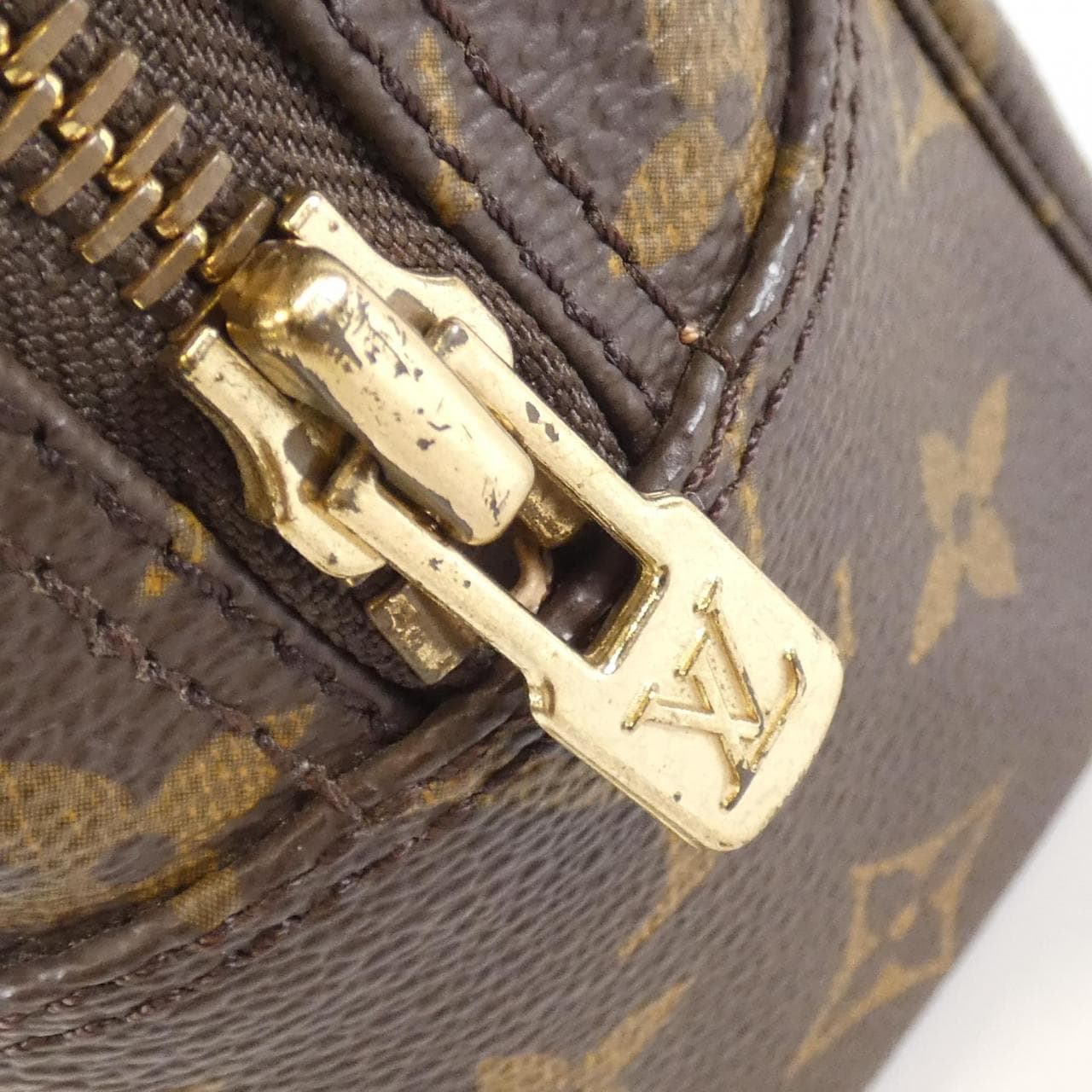 LOUIS VUITTON Monogram Truth 香水 28 厘米 M47522 手拿包