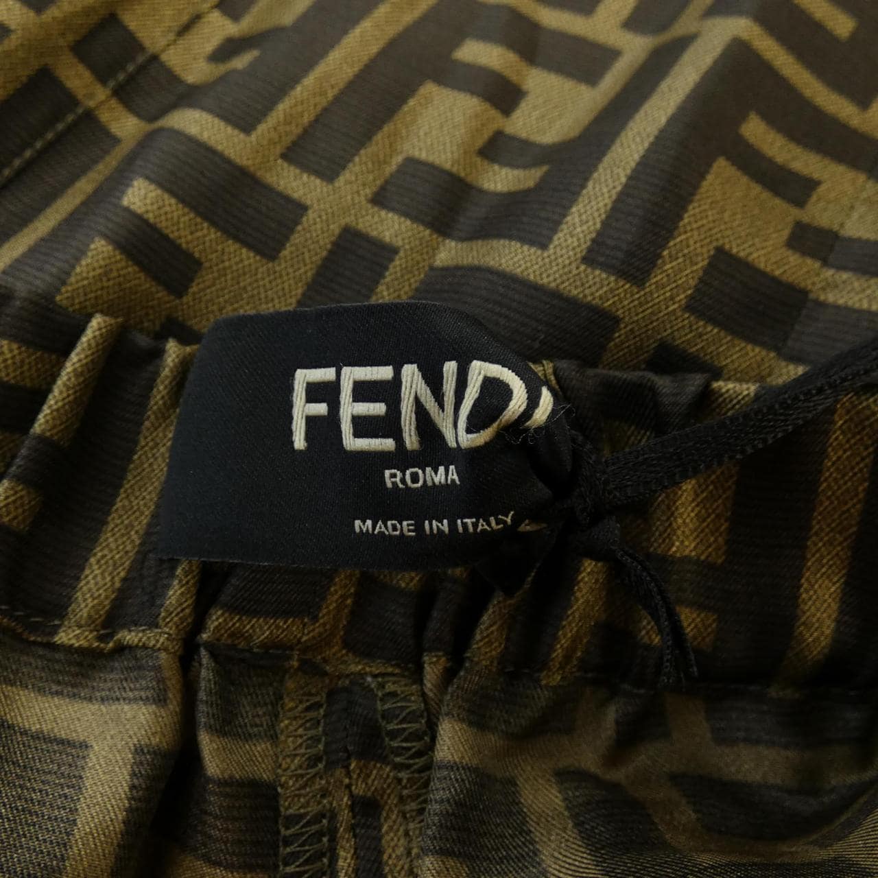 フェンディ FENDI パンツ