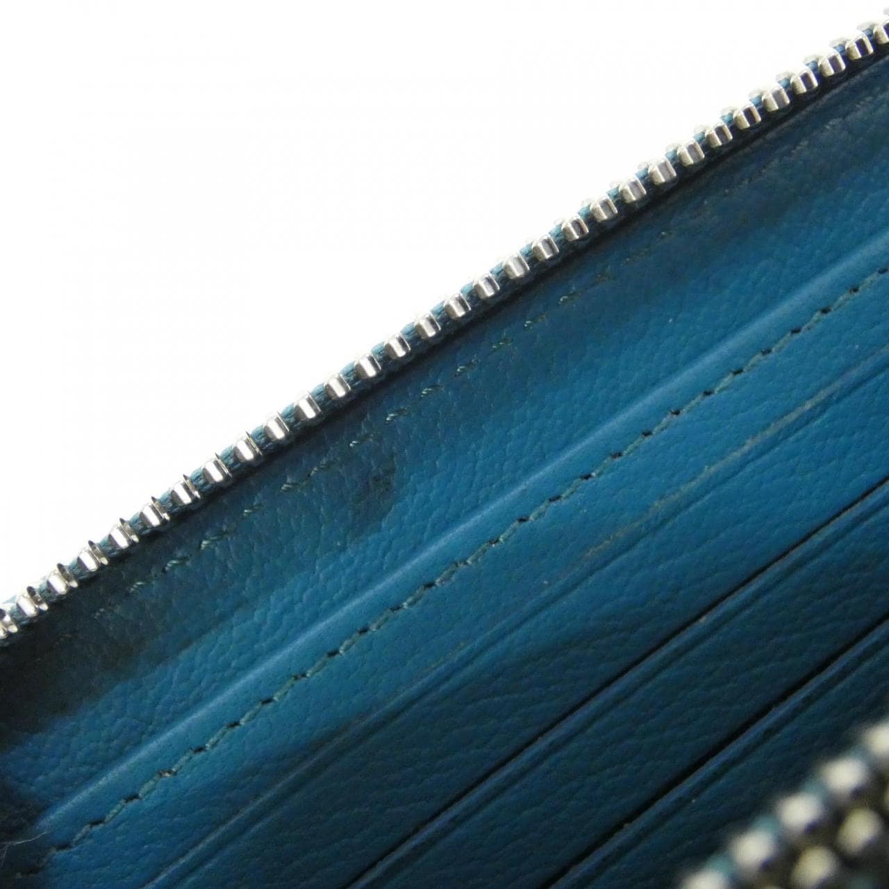 ルイヴィトン エキゾチック レザー ジッピー ウォレット N81277 財布