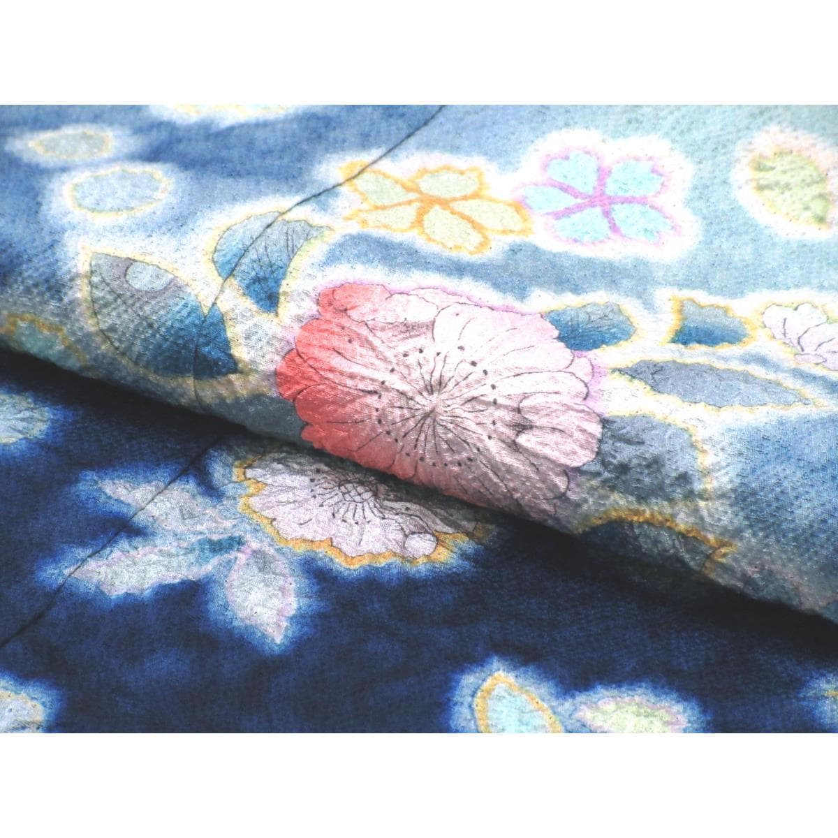 振袖　絞り加工ボカシ染　Ｓサイズ