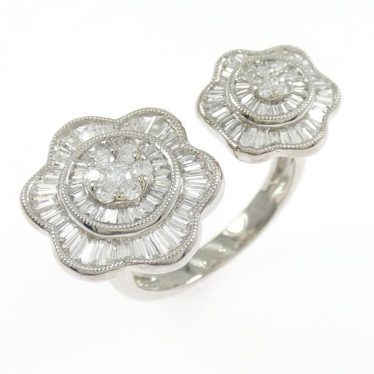 K18WG フラワー ダイヤモンド リング 1.06CT