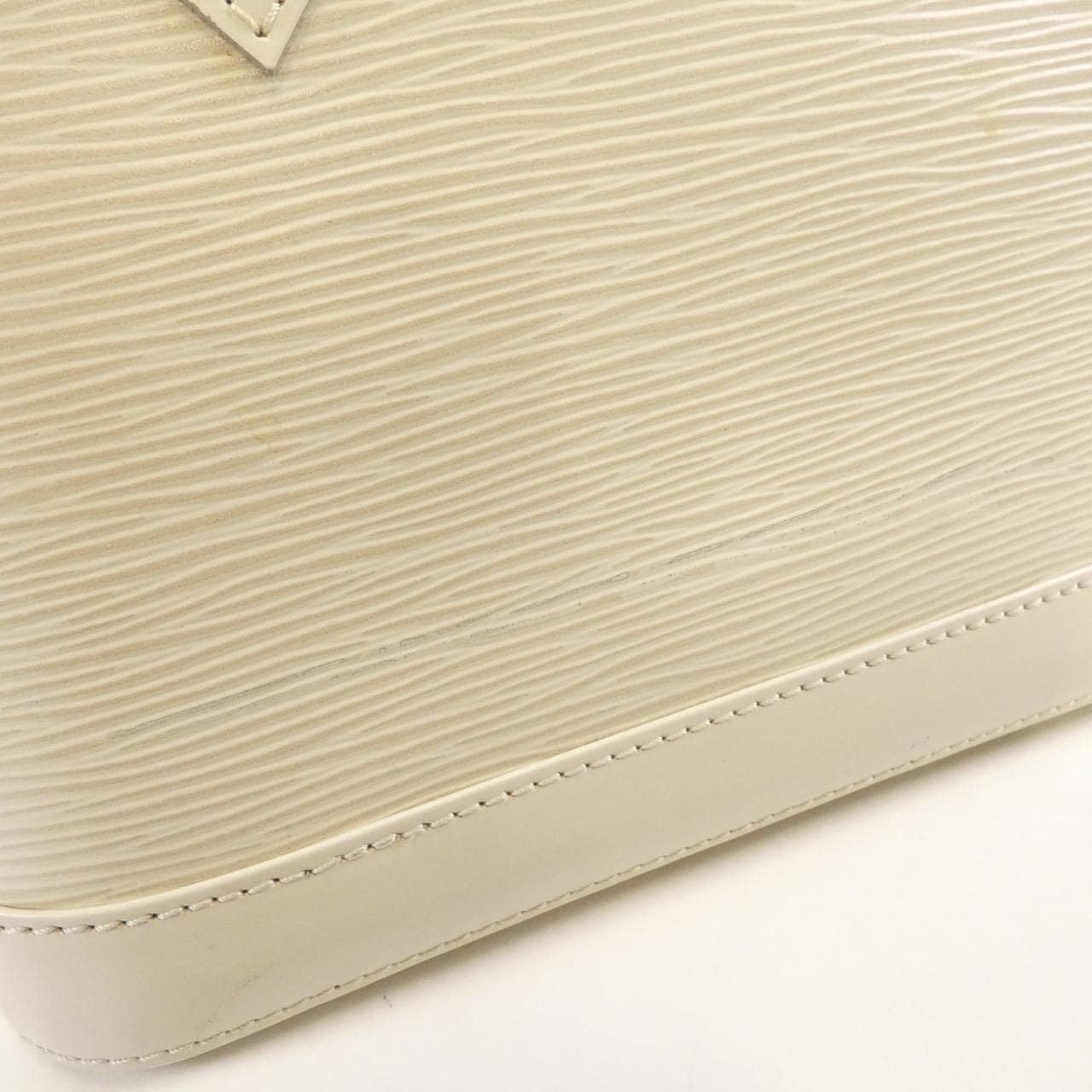 ルイヴィトン エピ アルマBB M4085J バッグ