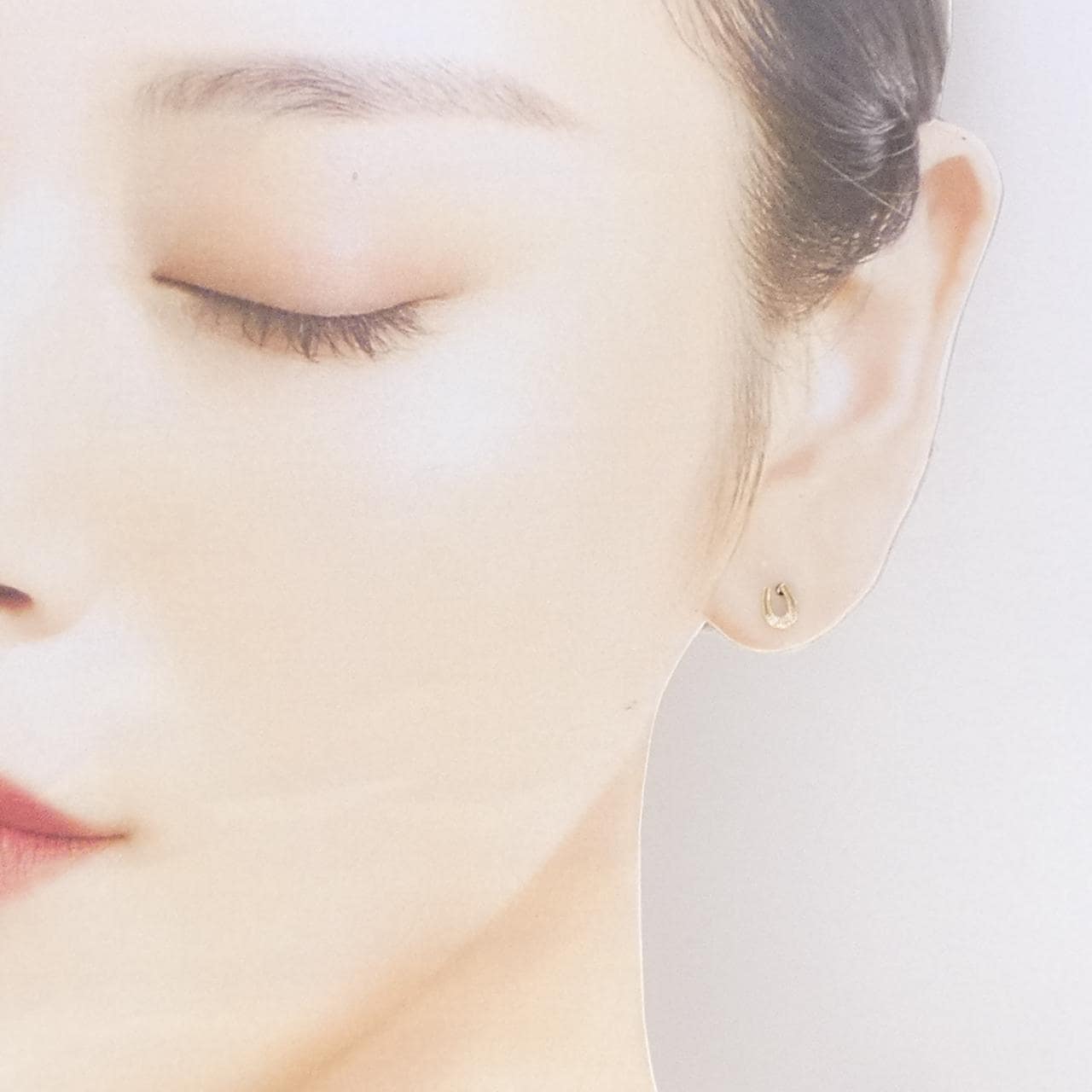 K18YG ホースシュー ダイヤモンド ピアス