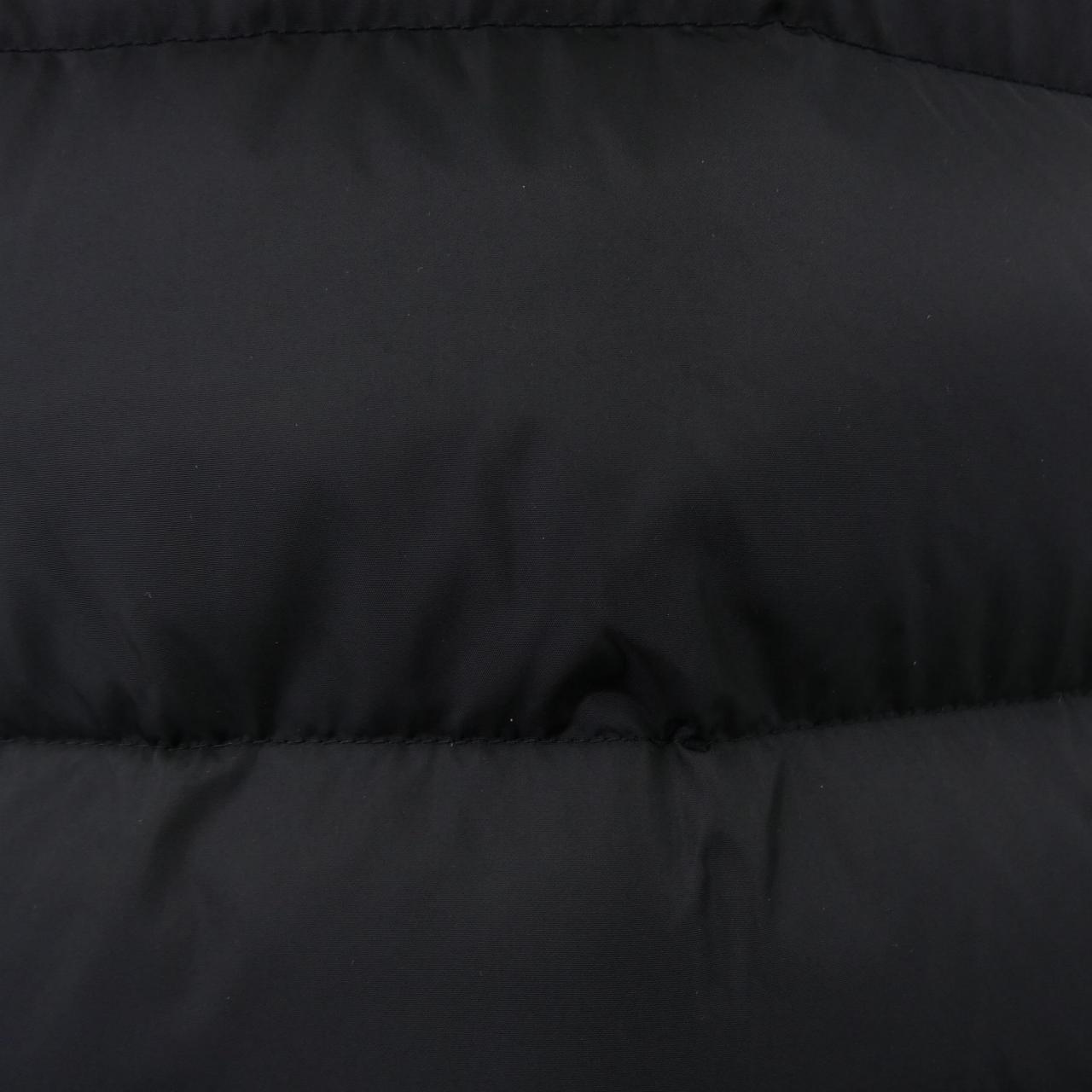 モンクレール MONCLER ダウンジャケット