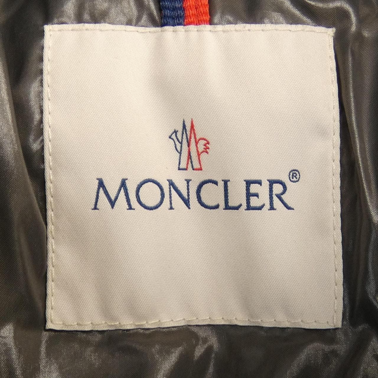 モンクレール MONCLER ダウンジャケット