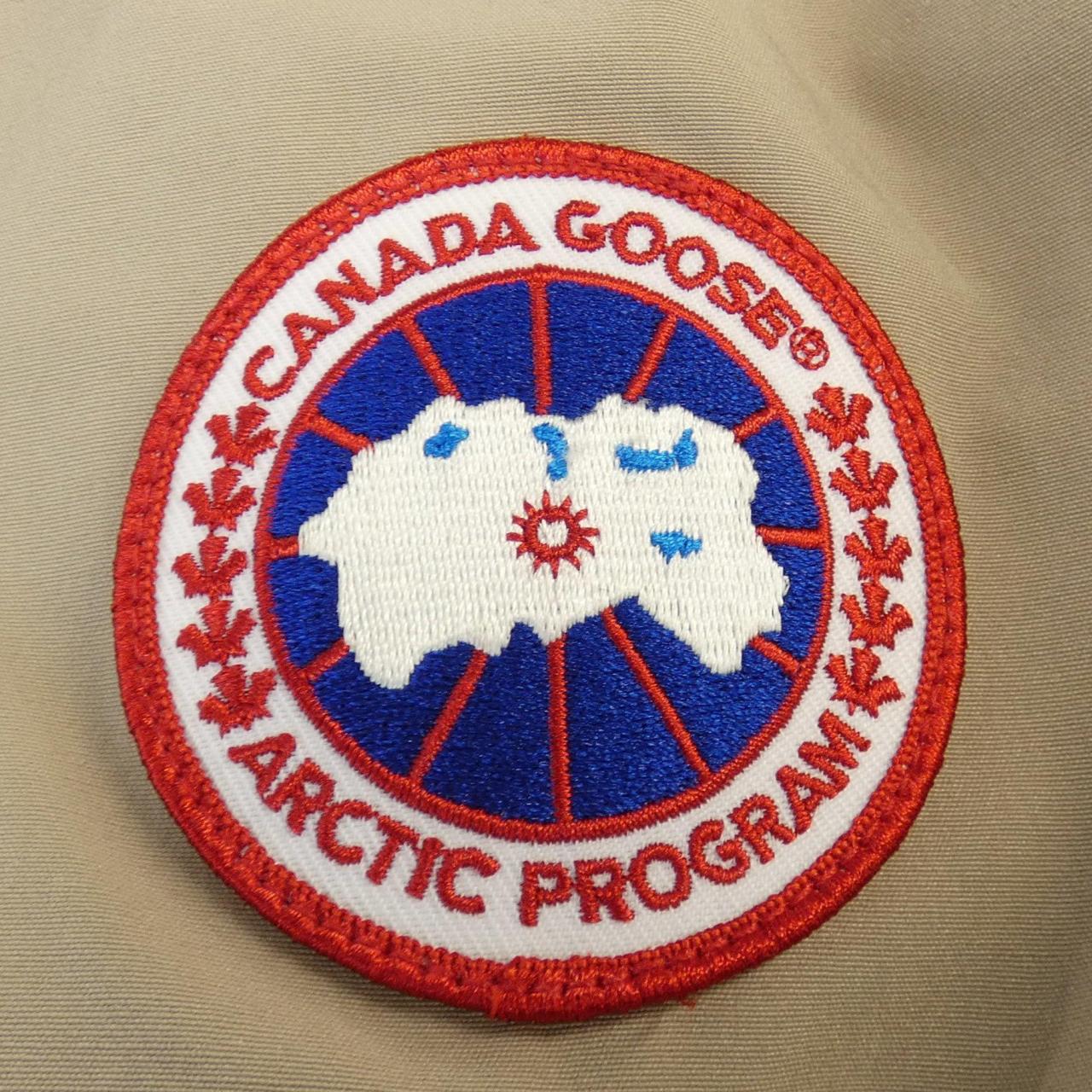 カナダグース CANADA GOOSE ダウンジャケット