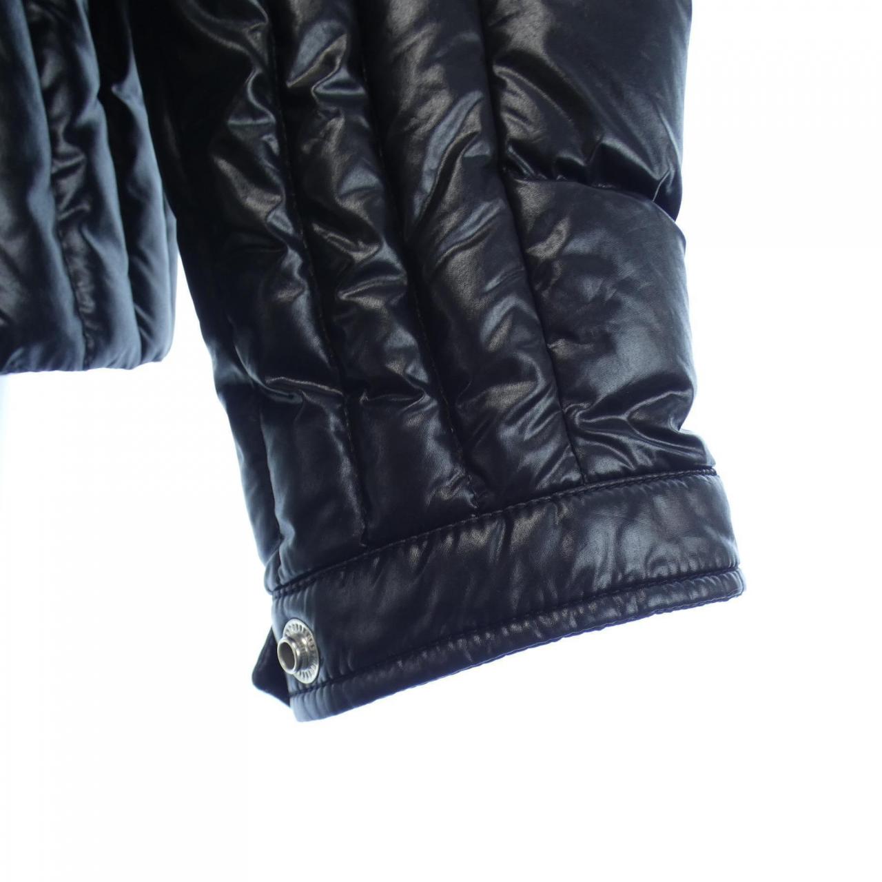 モンクレール MONCLER ダウンジャケット