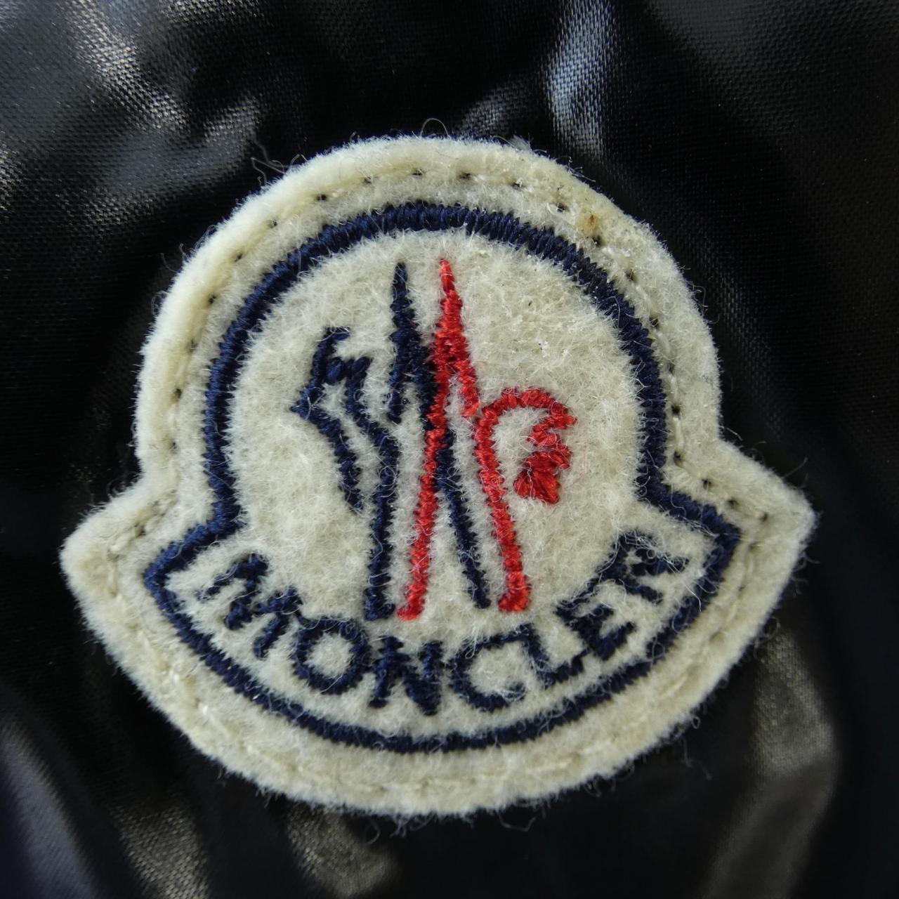 モンクレール MONCLER ダウンジャケット