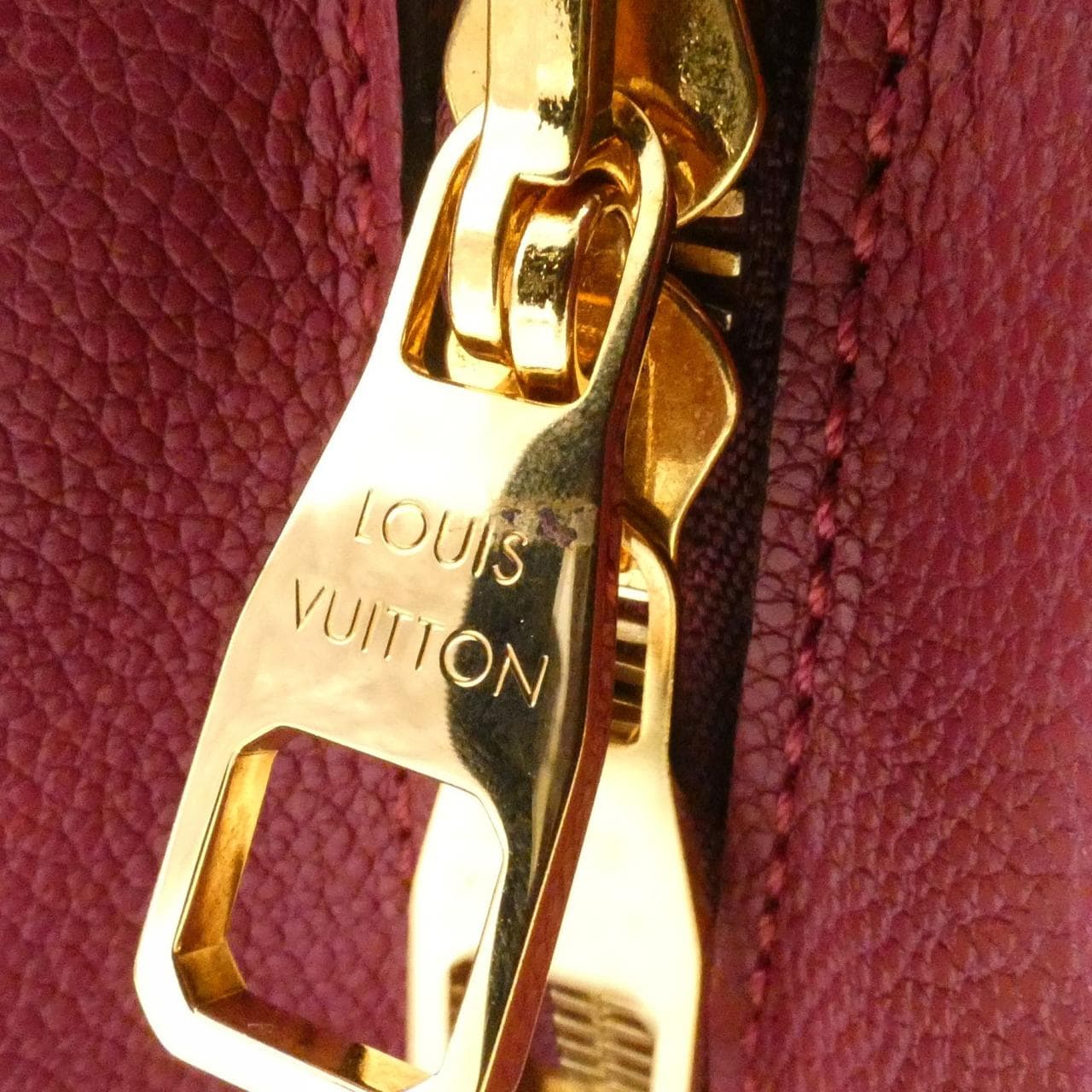 LOUIS VUITTON Monogram Empreinte Montaigne 中号包 M43258