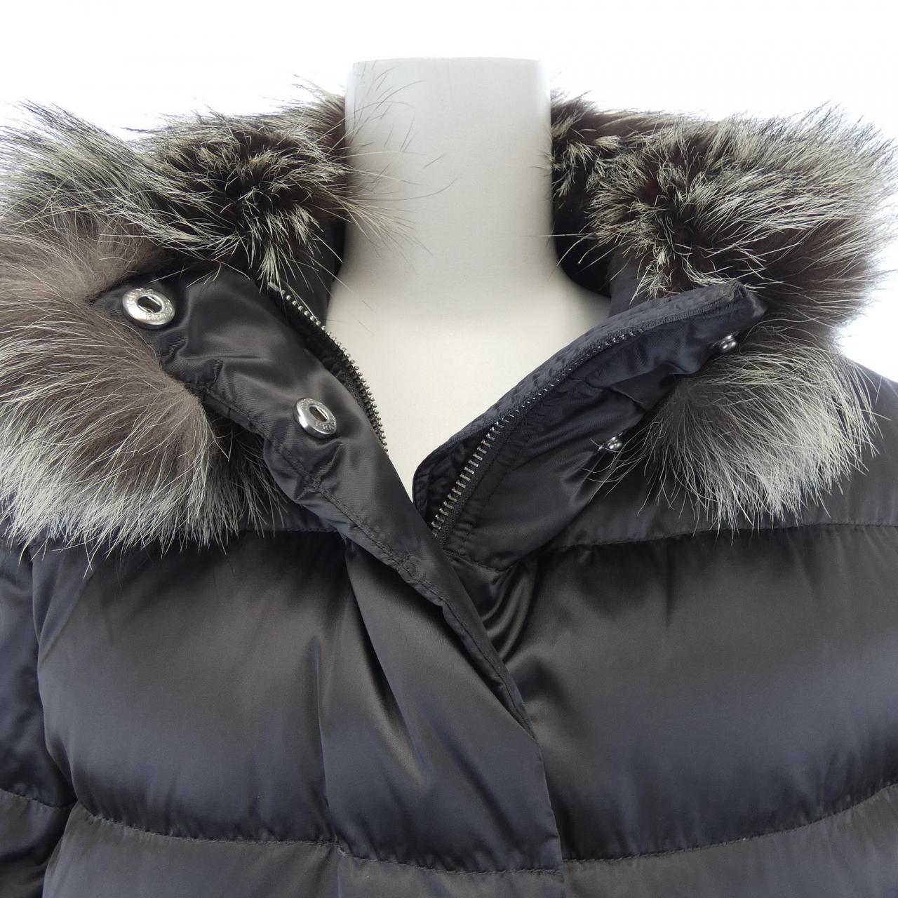 プラダ PRADA 29B339 R152 ROK ダウンコート