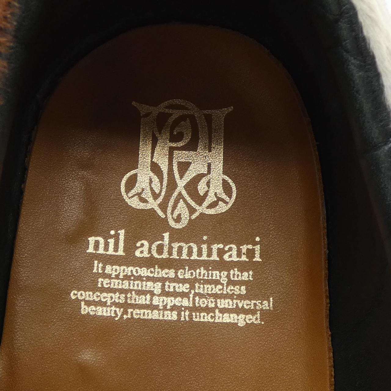 ニルアドミラリ nil admirari シューズ