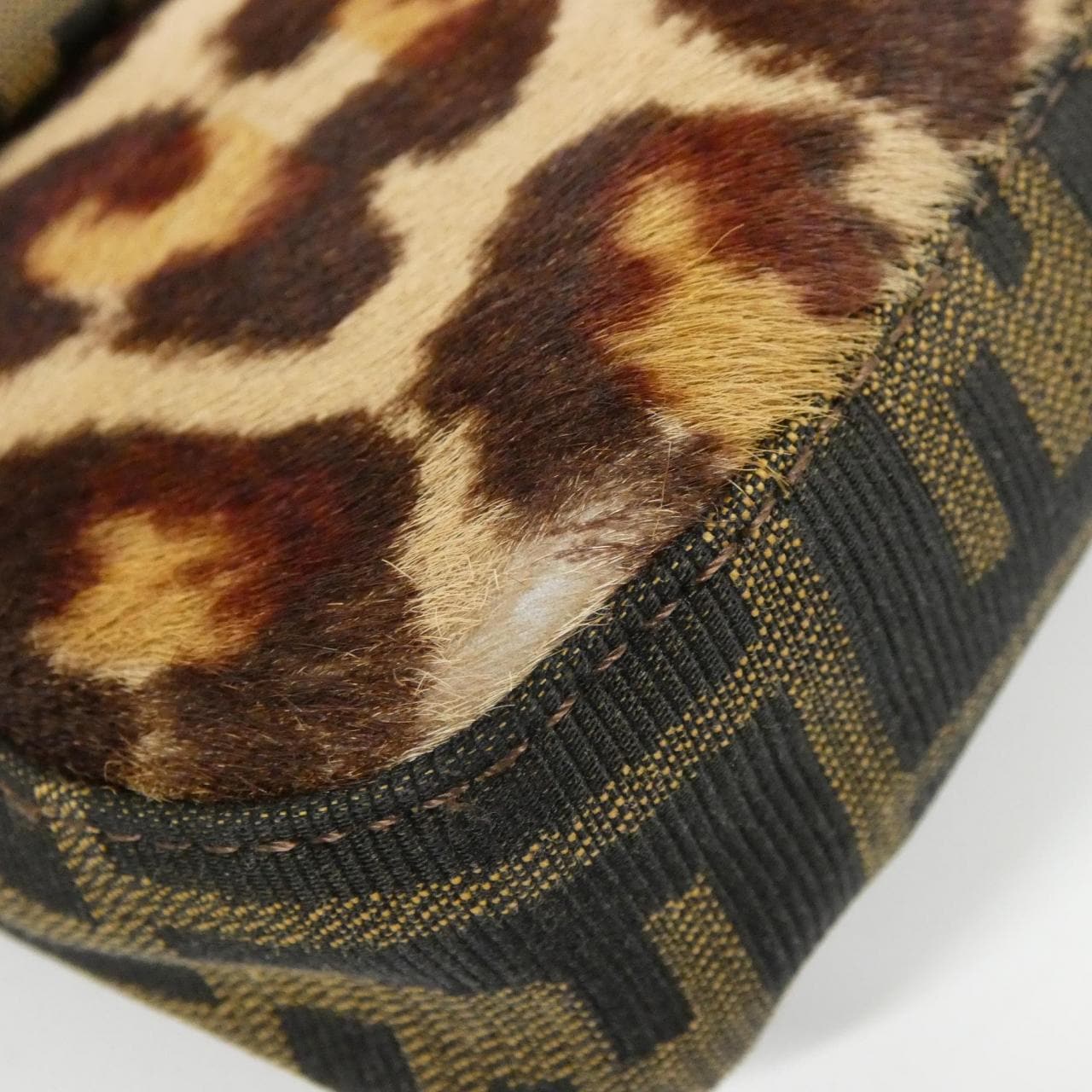 【ヴィンテージ】フェンディ バゲット 8BR000 O38 ショルダーバッグ