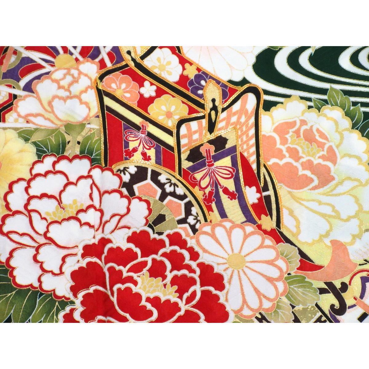 振袖　友禅金彩加工　刺繍入り