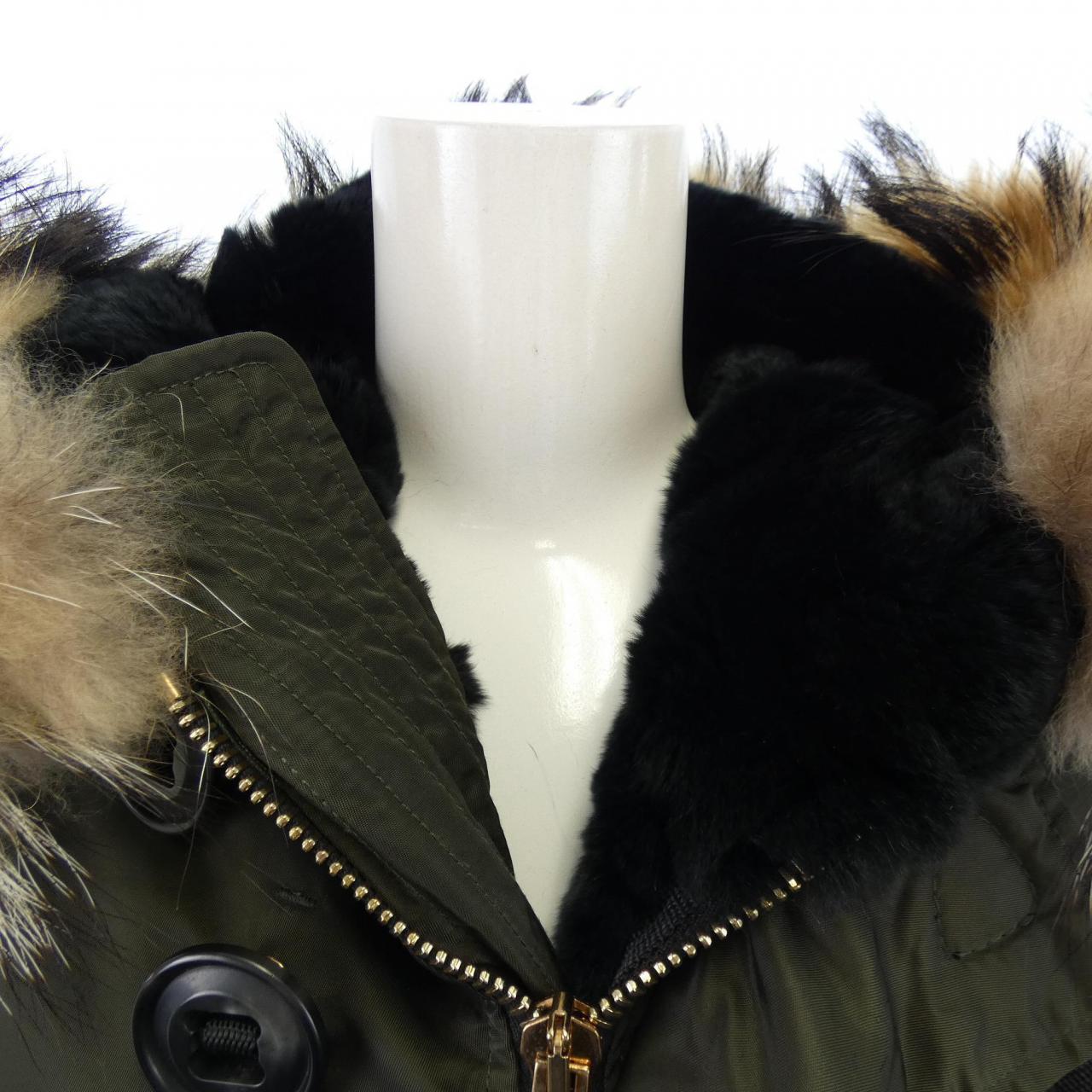 ディースクエアード DSQUARED2 S80AM0005 ダウンジャケット