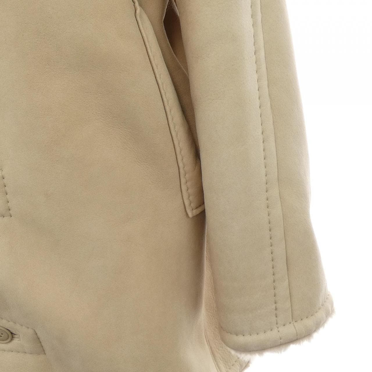 フェンディ FENDI FM0157 AGUV F0QU5 ムートンコート