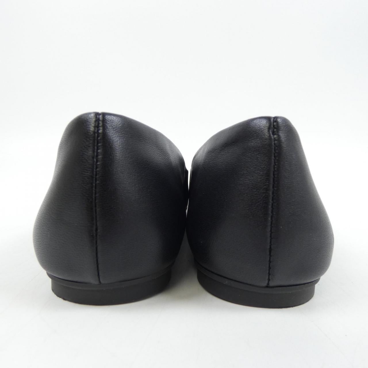 Ferragamo FERRAGAMO flat shoes