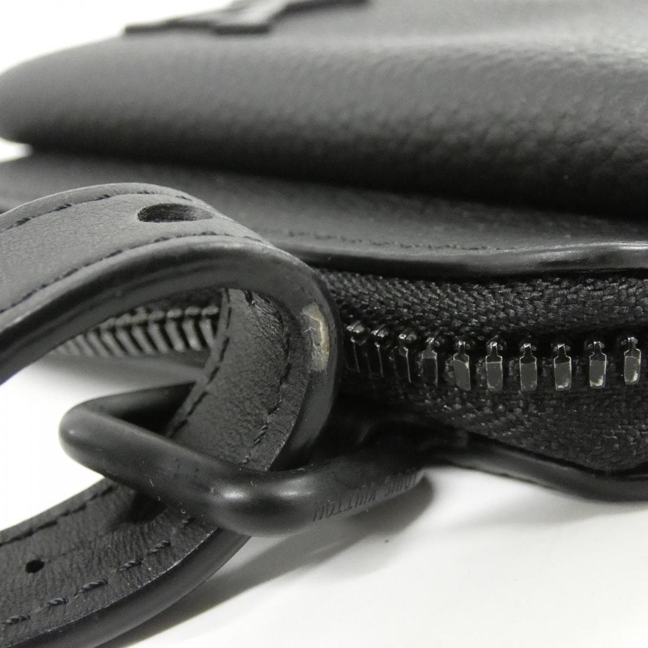 LOUIS VUITTON LV Aerogram 手机袋 M57089 单肩包