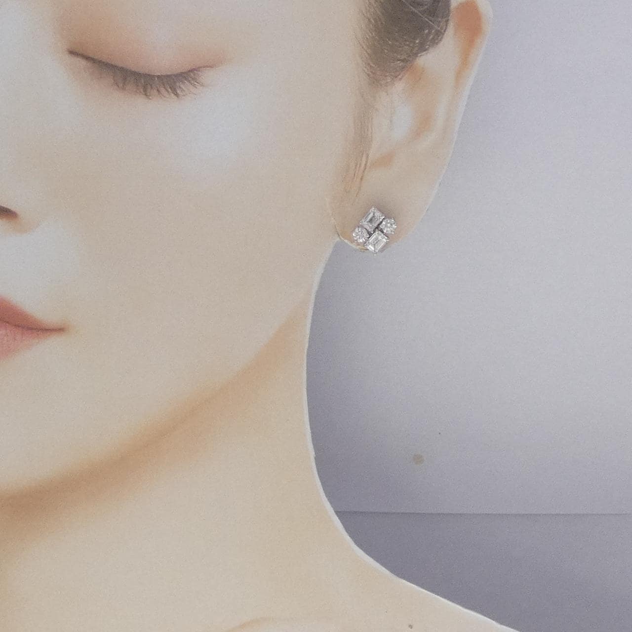 graph Diamond earrings