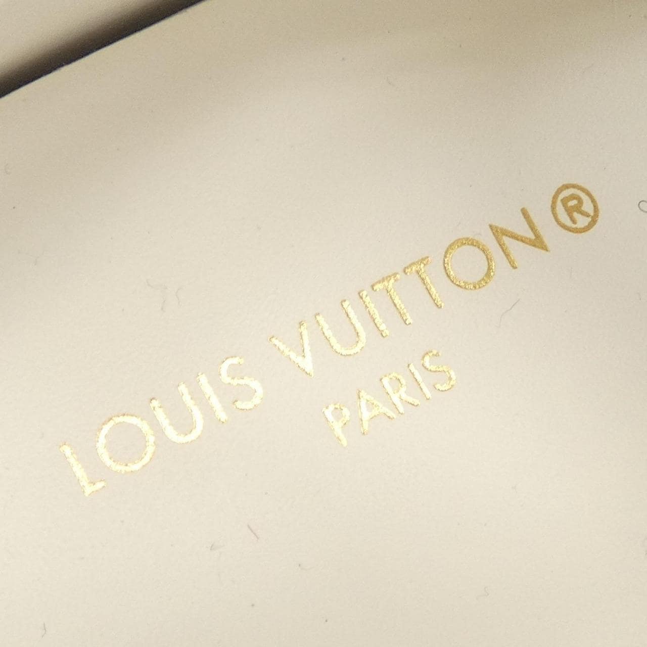 ルイヴィトン LOUIS VUITTON タイムアウトライン スニーカー