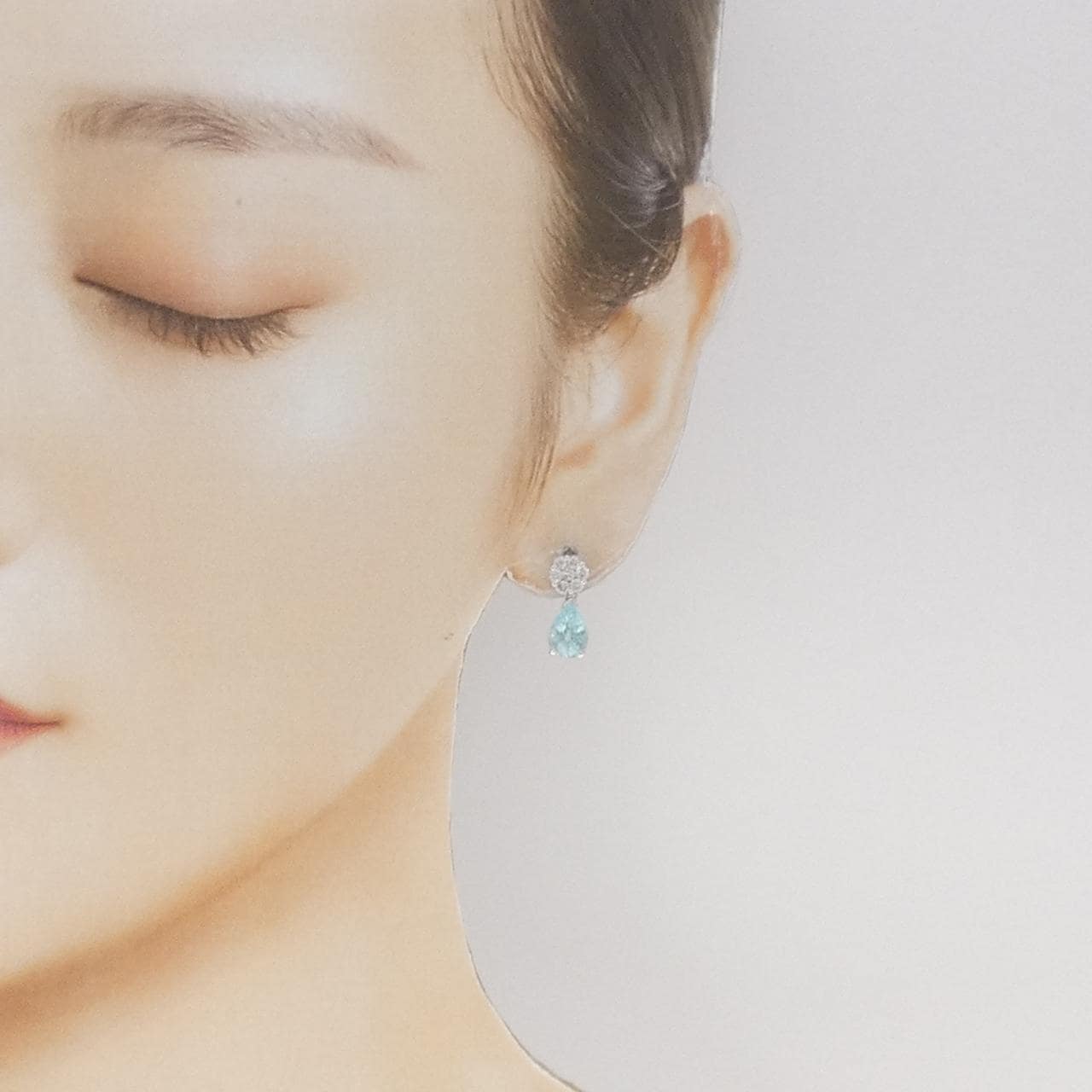 K18WG パライバトルマリン ピアス 3.053CT