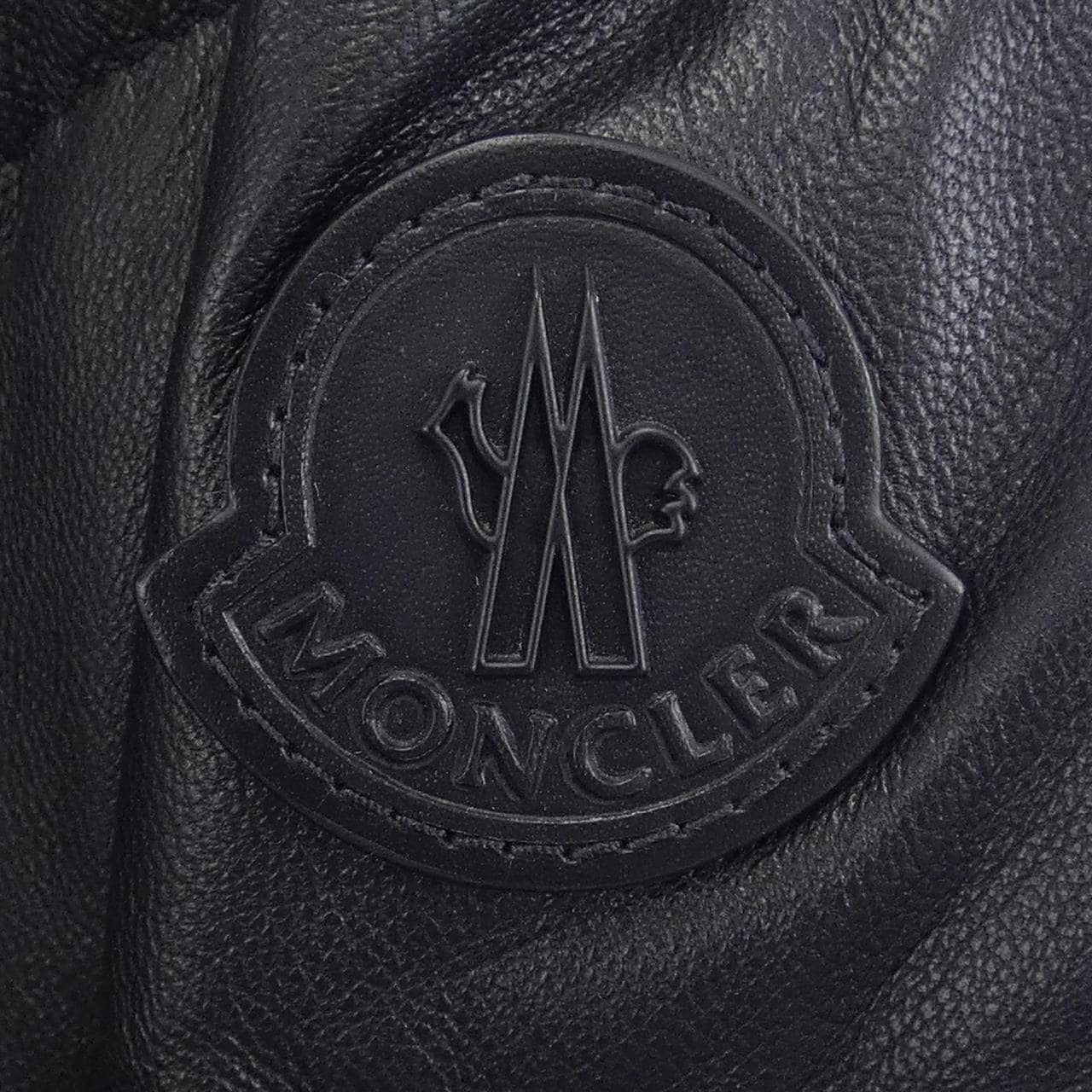 モンクレール MONCLER ダウンジャケット