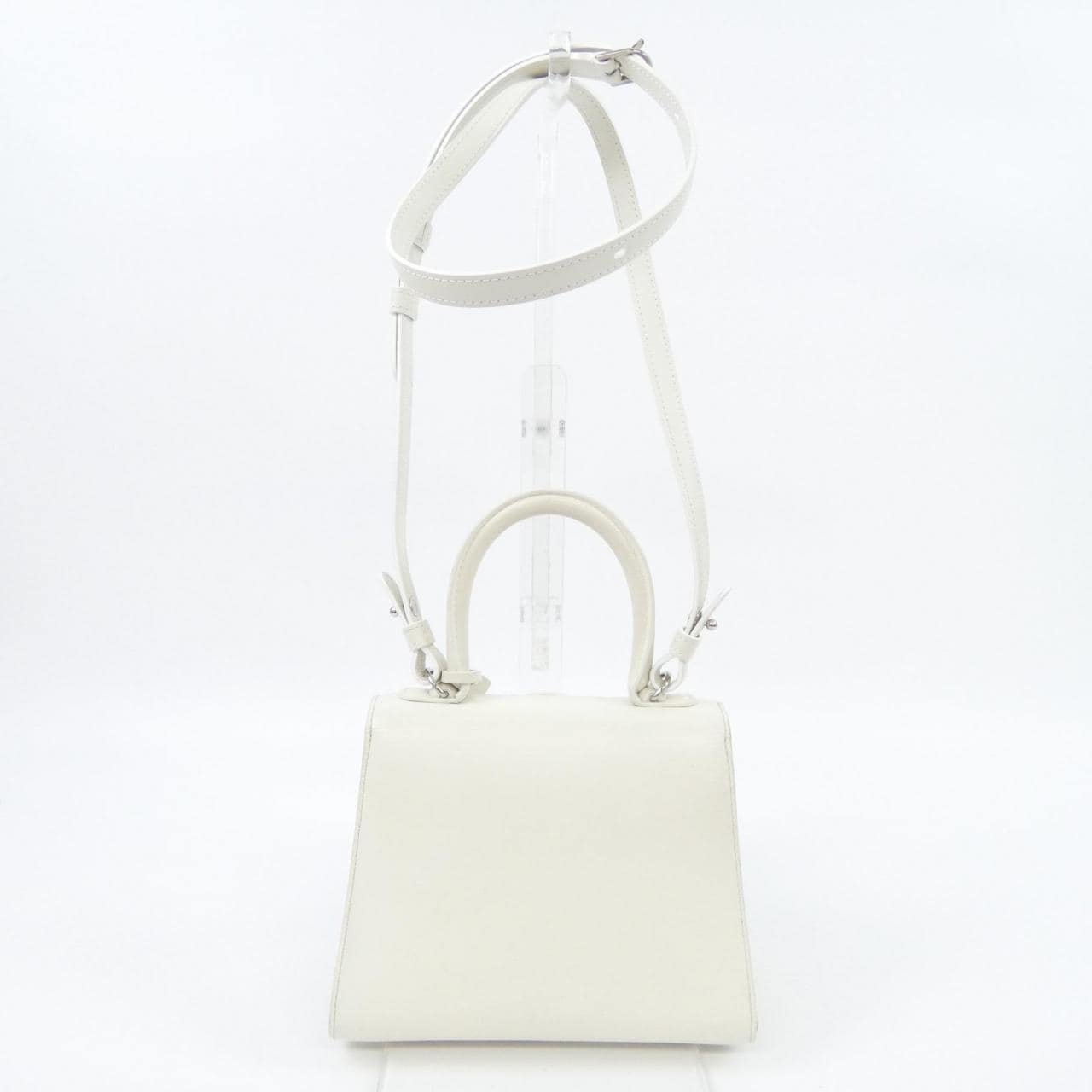 德尔沃DELVAUX