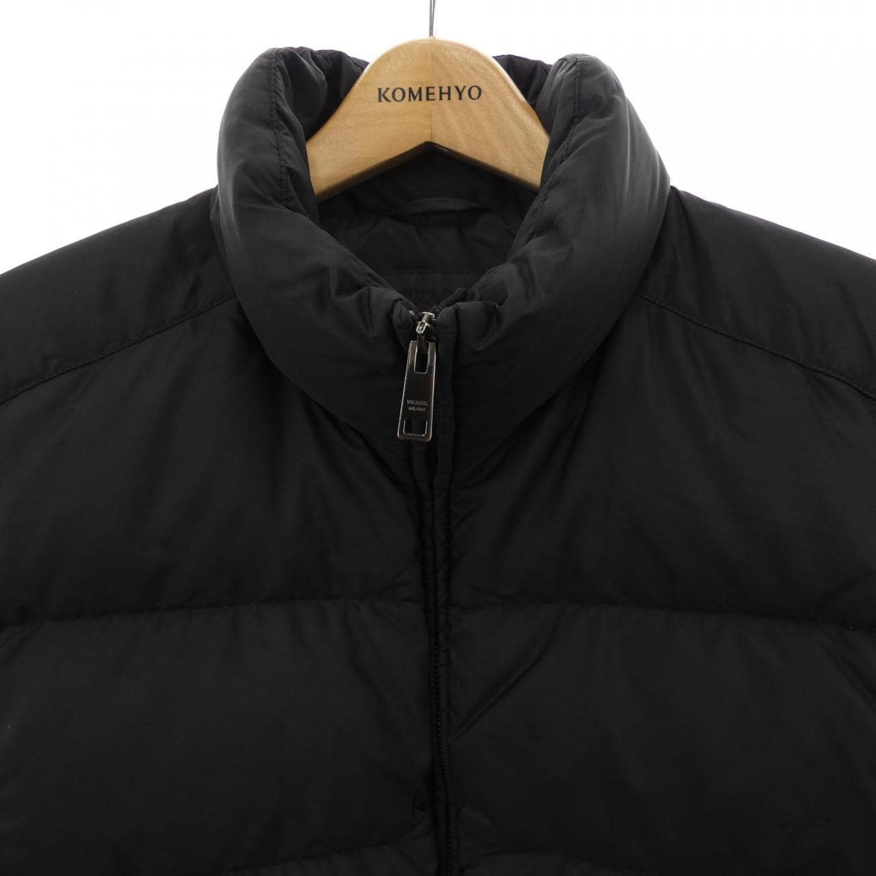 プラダ PRADA トライアングルロゴ SGY091 R132 Q04 ダウンジャケット