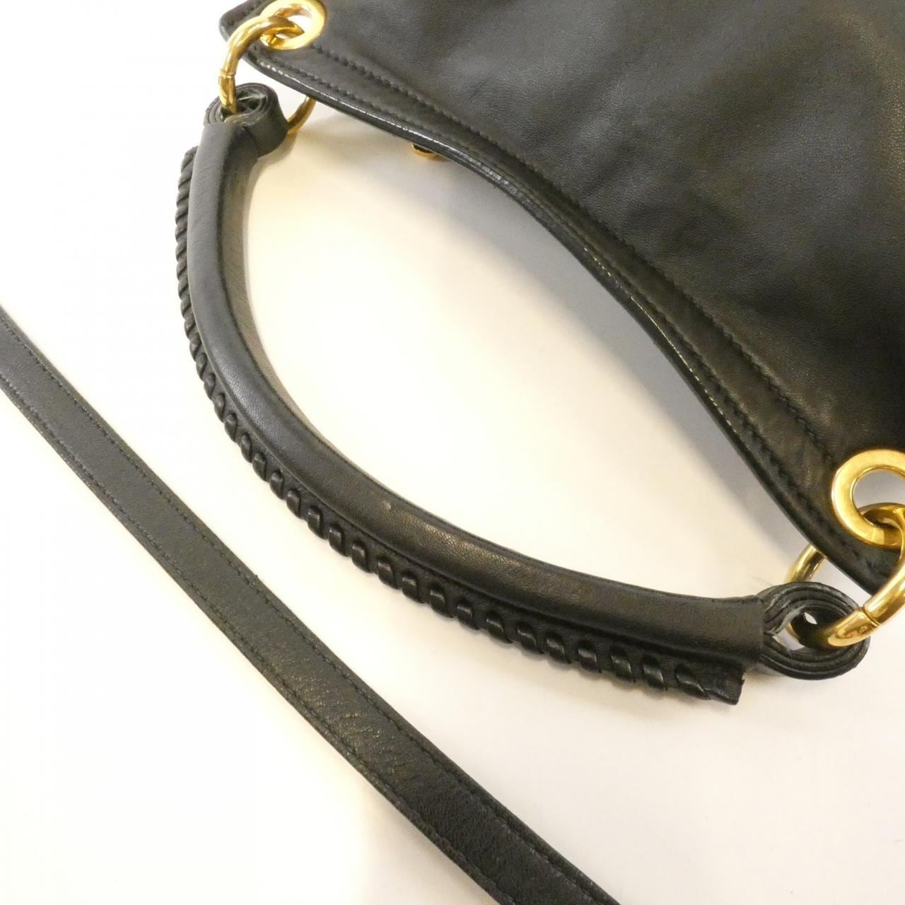 ミュウミュウ ショルダーバッグ