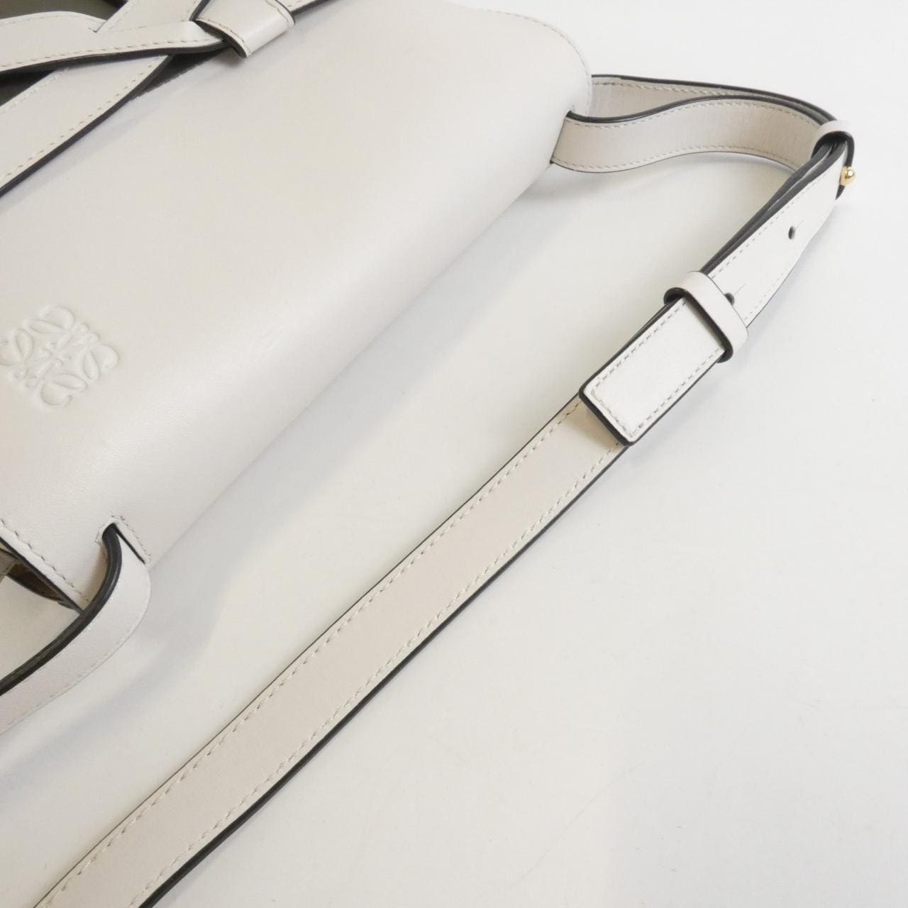 ロエベ ゲート スモール 331 54 T20 ショルダーバッグ
