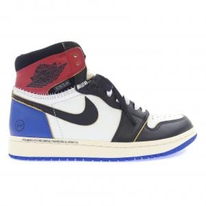 ナイキ NIKE IO7847-002 スニーカー