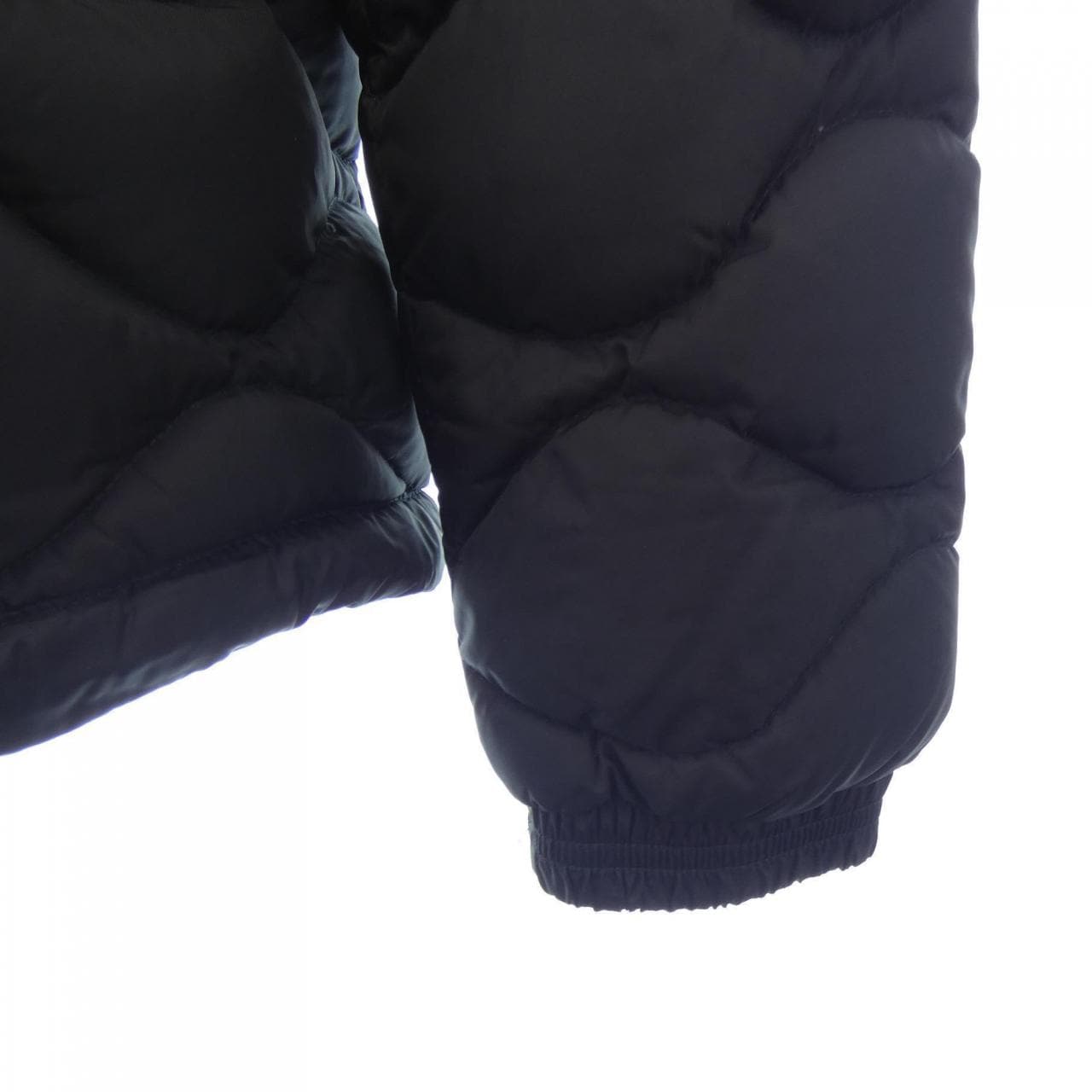 モンクレール MONCLER ダウンジャケット
