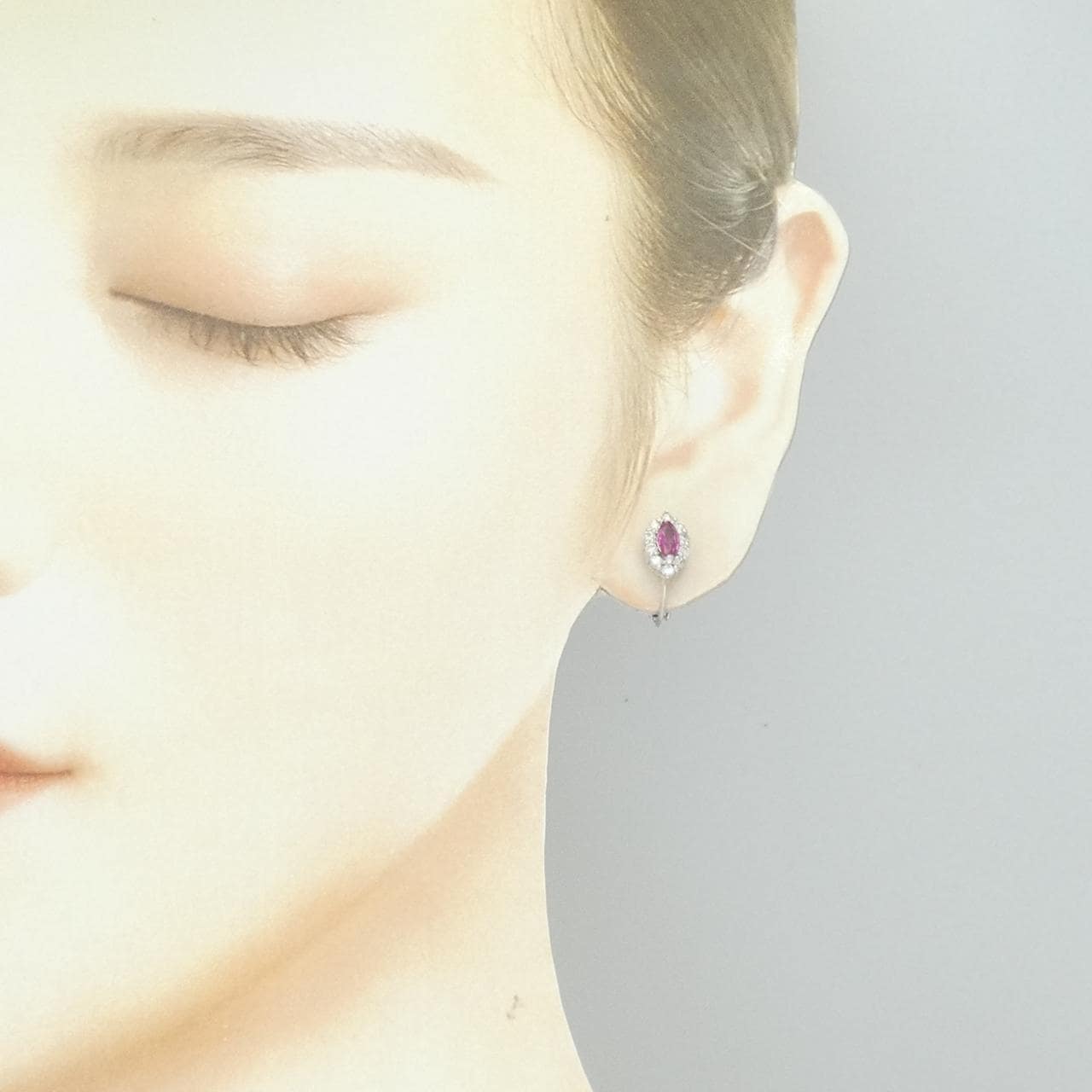 K14WG ルビー イヤリング 0.61CT